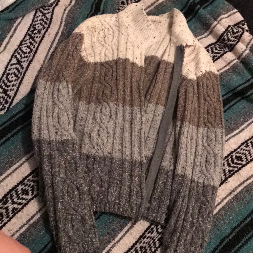 Vintage style sweater with zipper